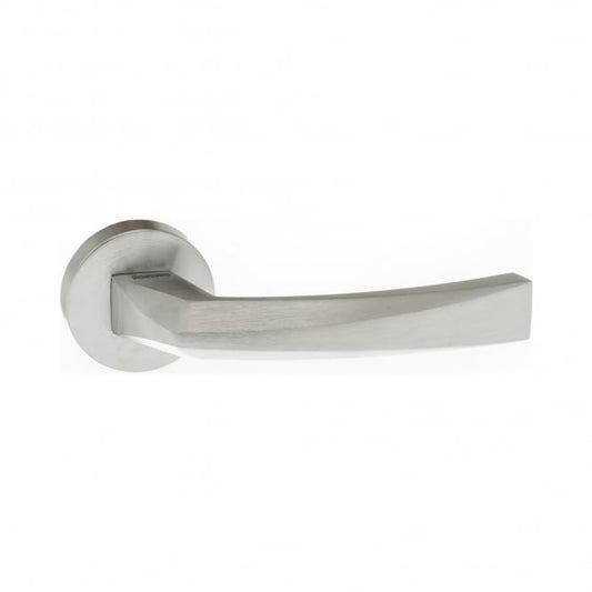 Forme Crystal Lever On Round Rose Pair Of Door Handles In Satin Chrome