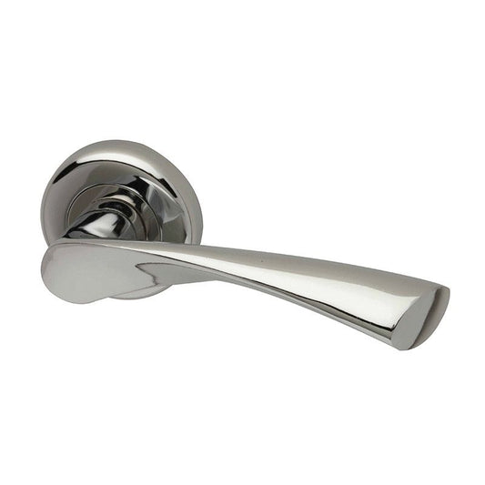 Intelligent Hardware E-Series Zeta Lever in Polished Chrome on Round Rose Door Handles