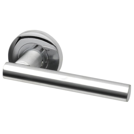 Intelligent Hardware Lynx Lever in Chrome Plated on Round Rose Door Handles