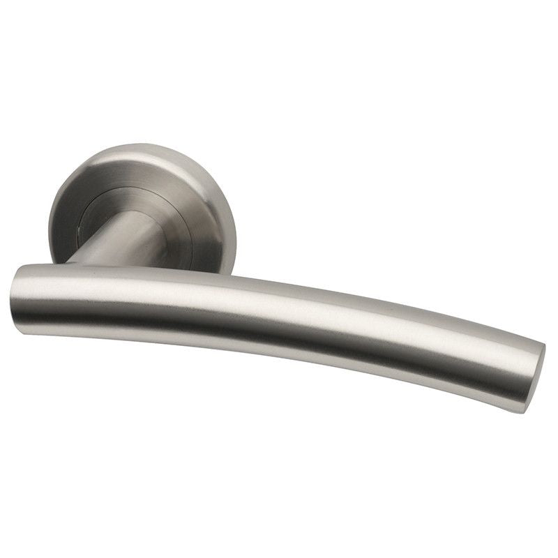 Intelligent Hardware Scafell Lever in Satin Stainless Steel on Round Rose Door Handles