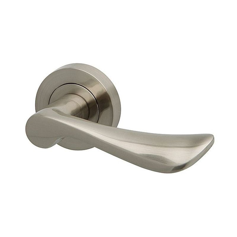 Intelligent Hardware Worcester Lever in Satin Nickel Plated on Round Rose Door Handles