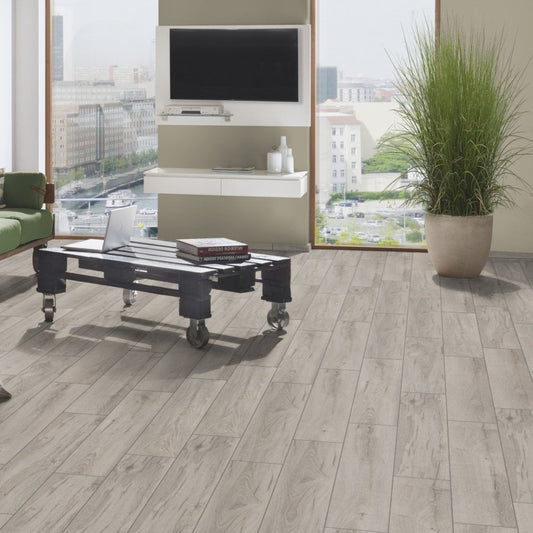 Krono Original Supernatural Classic 8mm Longbow Oak Embossed Laminate Flooring