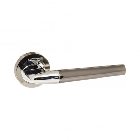 Status Tennessee Lever On Round Rose Pair Of Door Handles In Black Nickel/Polished Chrome